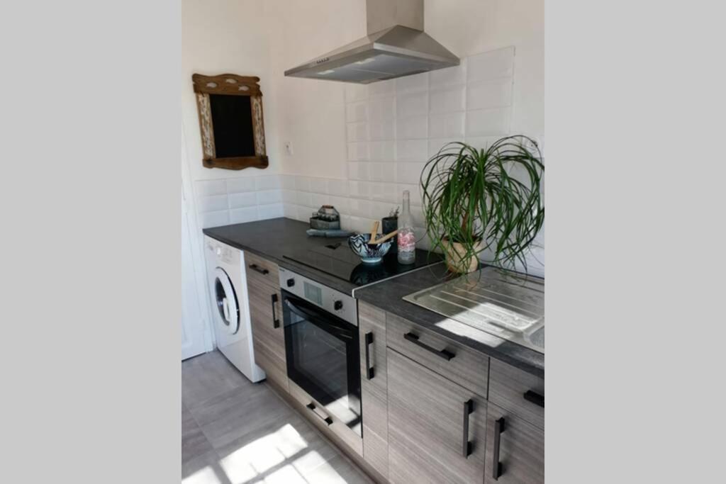 Maison 5 Personnes En Garrigue - Piscine-Spa Prive Langlade Dış mekan fotoğraf