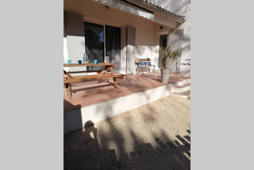 Maison 5 Personnes En Garrigue - Piscine-Spa Prive Langlade Dış mekan fotoğraf