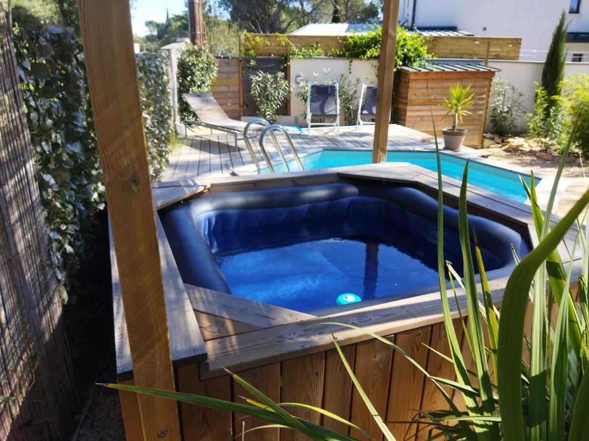 Maison 5 Personnes En Garrigue - Piscine-Spa Prive Langlade Dış mekan fotoğraf